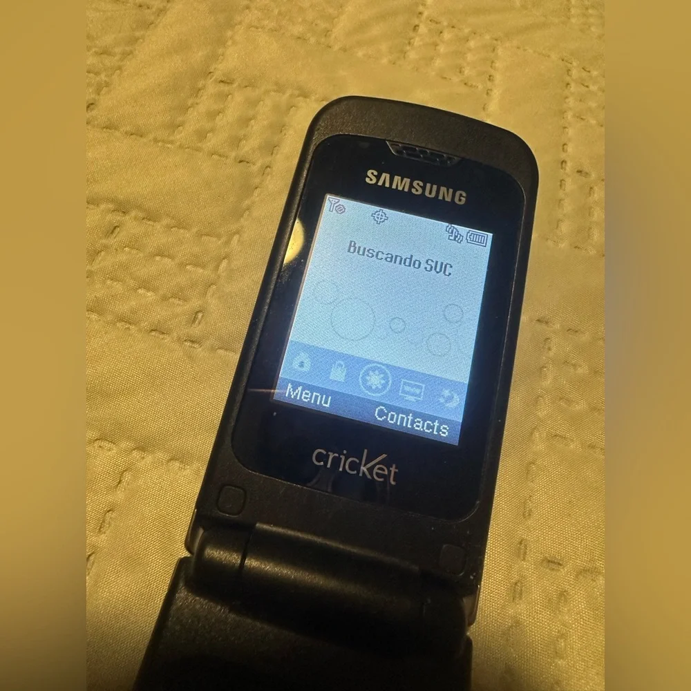 Samsung Silver Smartphone Sleek Design Advanced Features